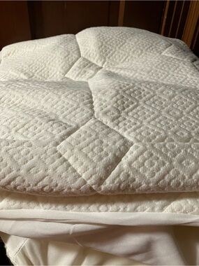 XL Twin Mattress Pad